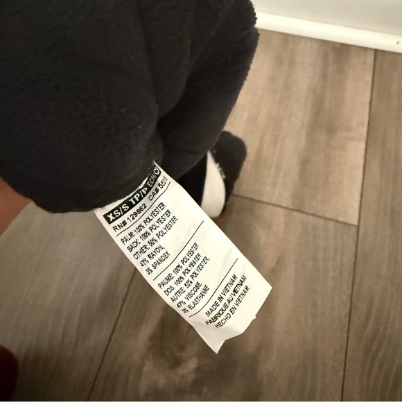 Nike women’s faux fur fleece mittens black white xs/s - Picture 2 of 6